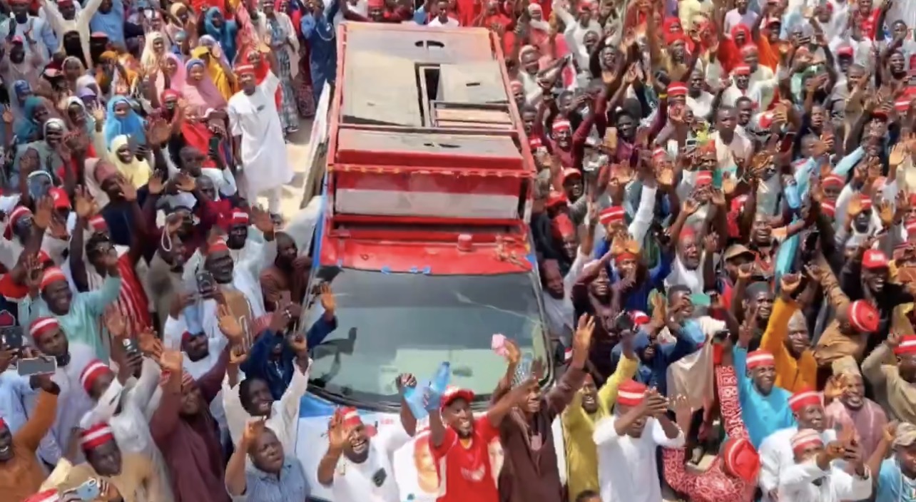Thousands Of APC Members Defect To NDC In Kumbotso, Kano — Welcomed By Kwankwaso