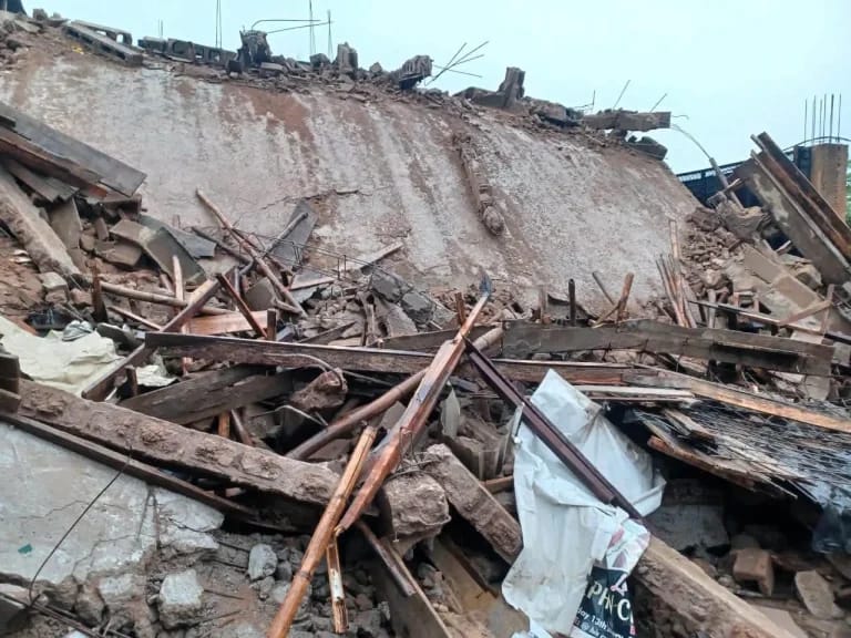 Tragedy as family dies in building collapse