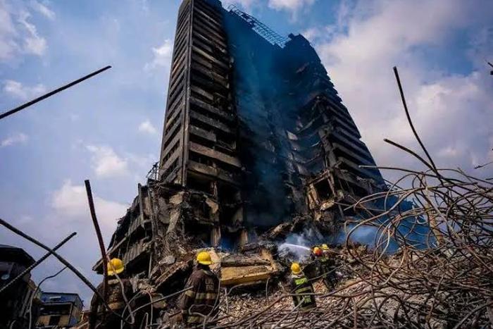 Lagos begins demolition of 25-storey building burnt in fatal Christmas Eve fire that killed 12, announces traffic diversions