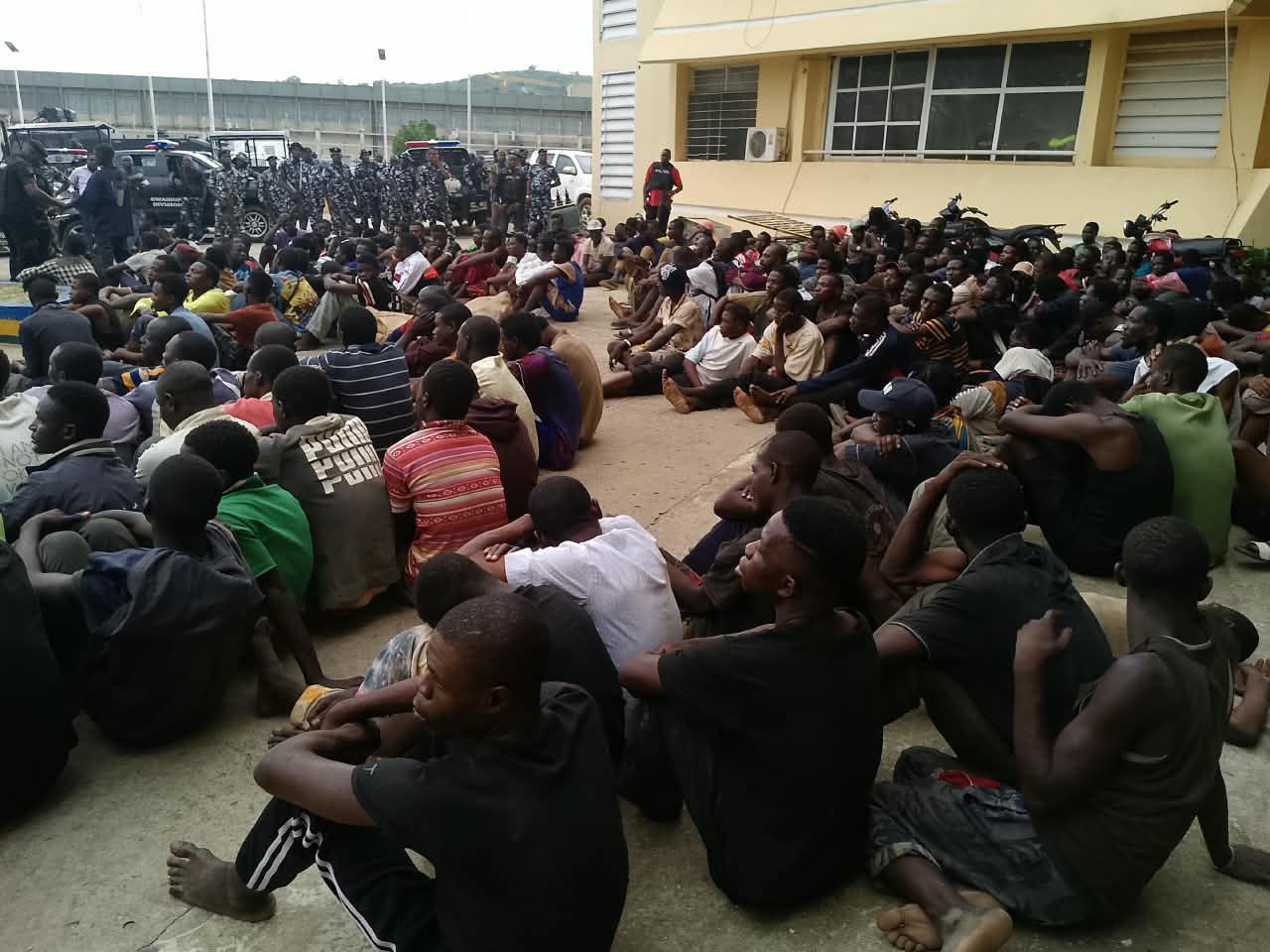 FCT Police Arrest 300 Suspects After Raiding Crime Flashpoints, Recover Drugs