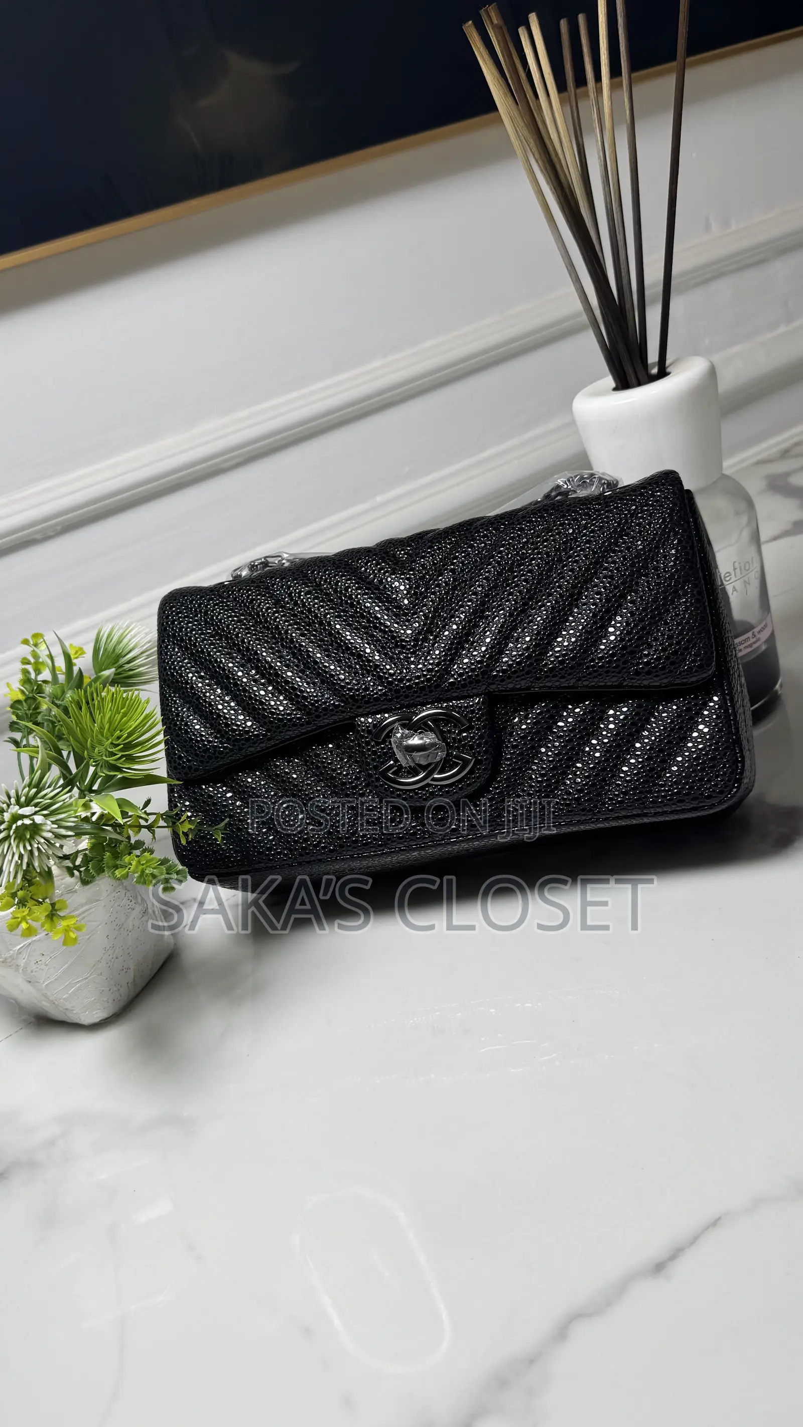 Black Ladies Hand Bag